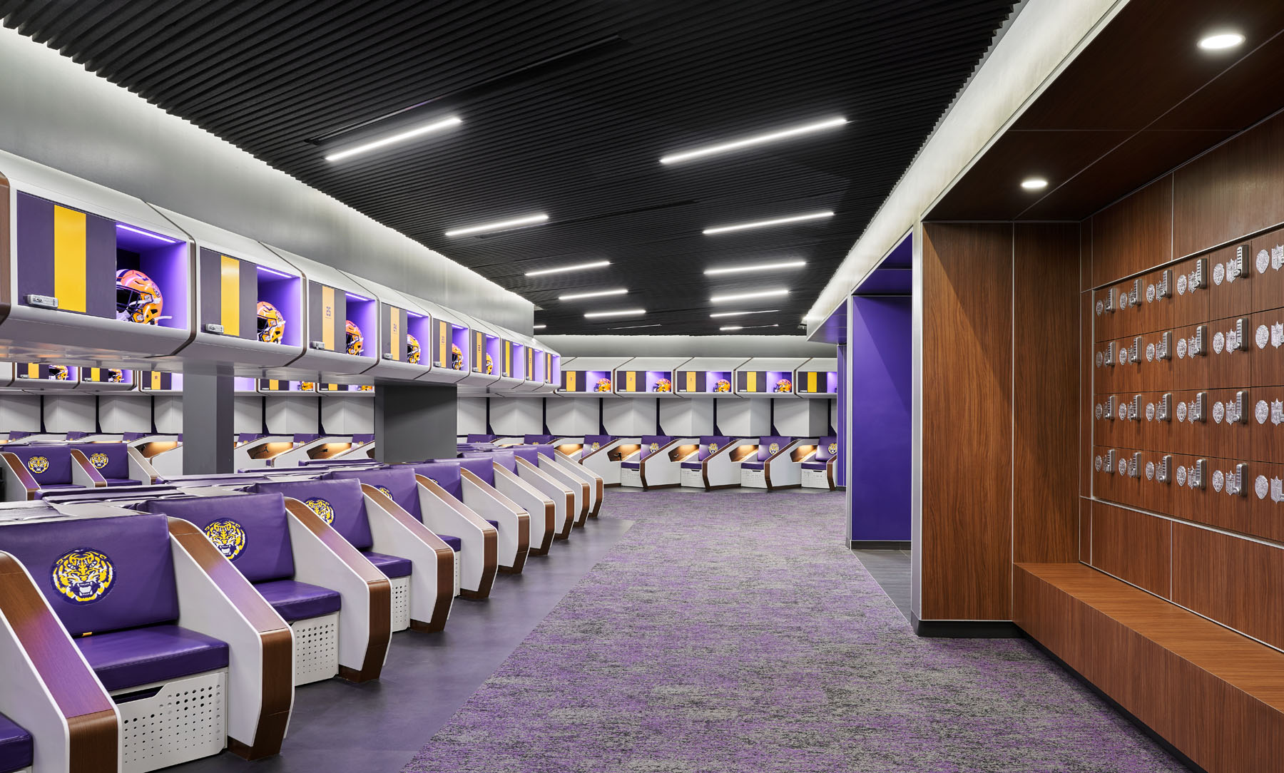 HNTB_LSU_Football_Robinson_0520