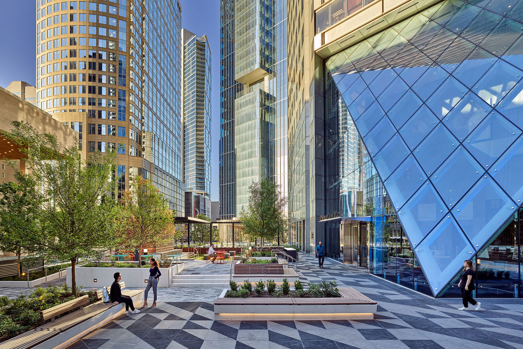 HOK_600_Travis_16223_LR