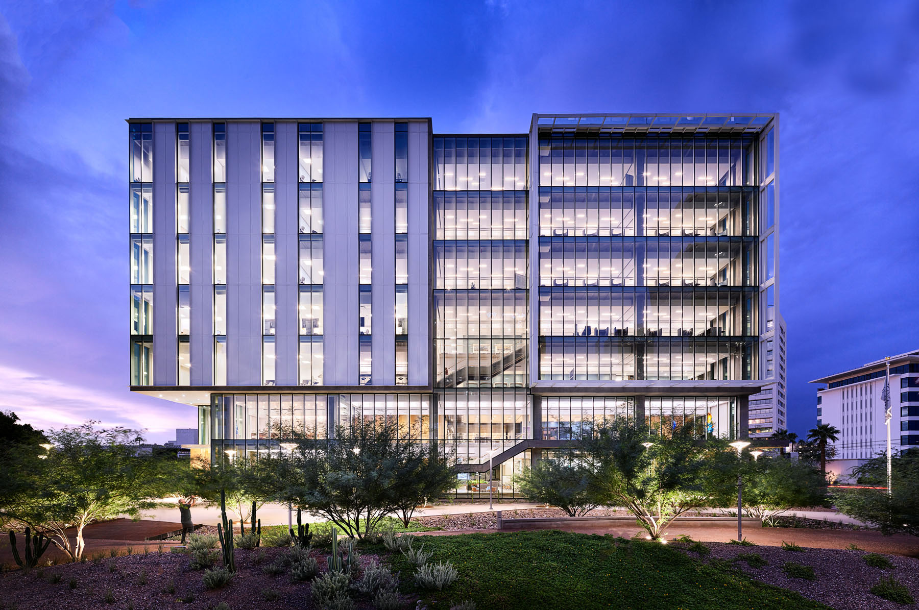 RDG_CreightonPHX-2_1137_LR